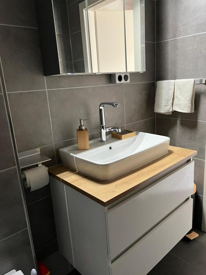 Moderne, Ruhige Ferienwohnung , Ideal Zum Abschalten Hadamar Exteriör bild