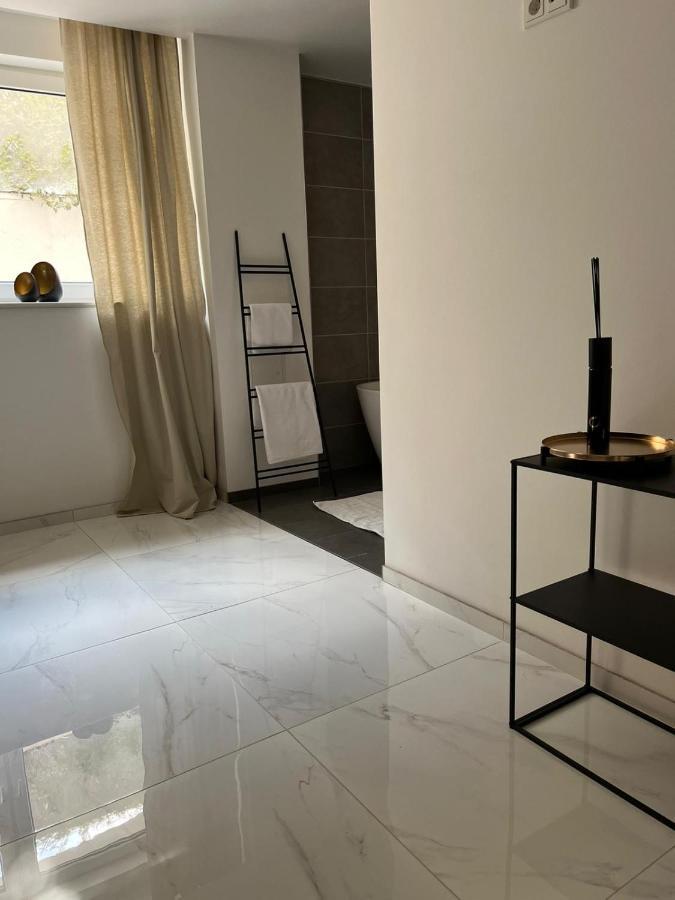 Moderne, Ruhige Ferienwohnung , Ideal Zum Abschalten Hadamar Exteriör bild