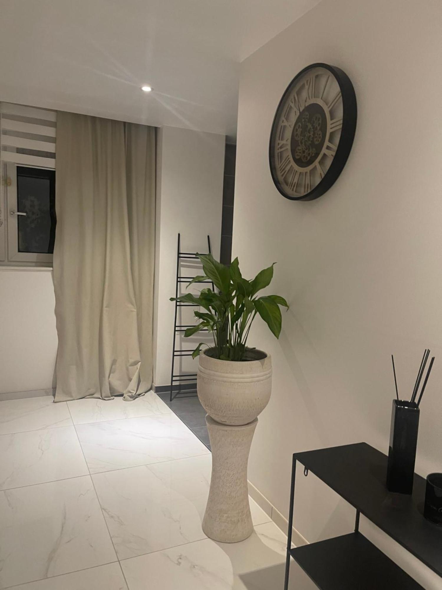 Moderne, Ruhige Ferienwohnung , Ideal Zum Abschalten Hadamar Exteriör bild